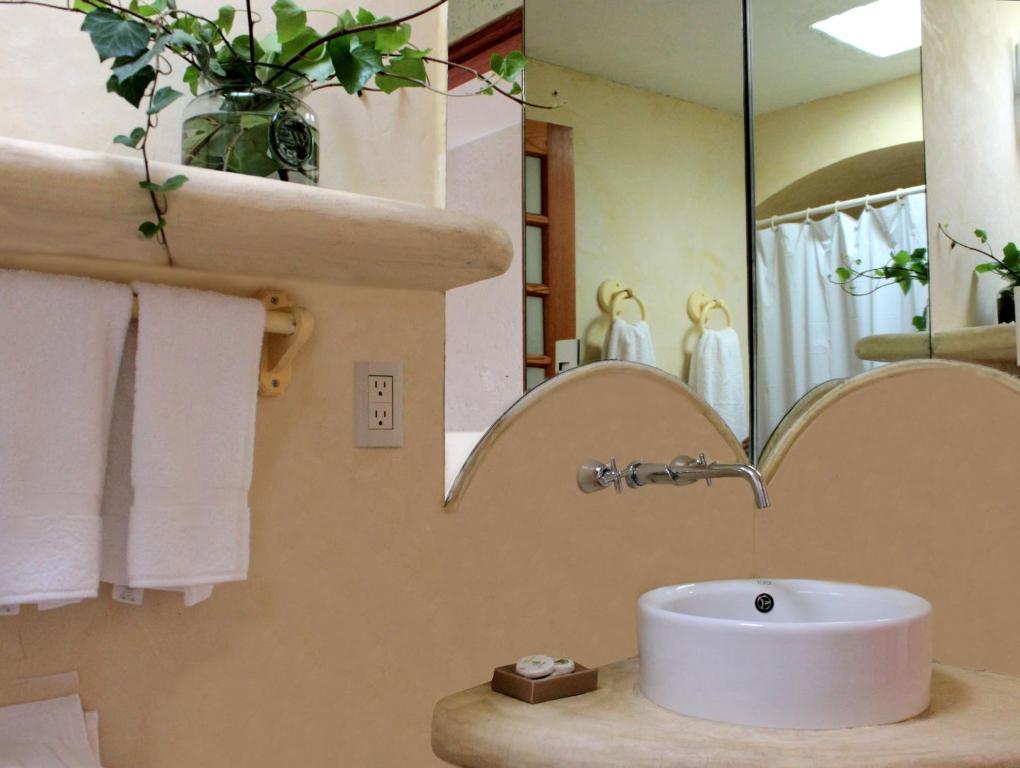 Hotel Casa Abierta Valle de Bravo Habitación foto
